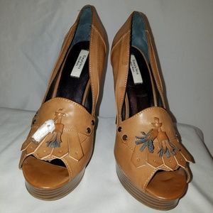 Vera Wang peep toe leather platform stilettos